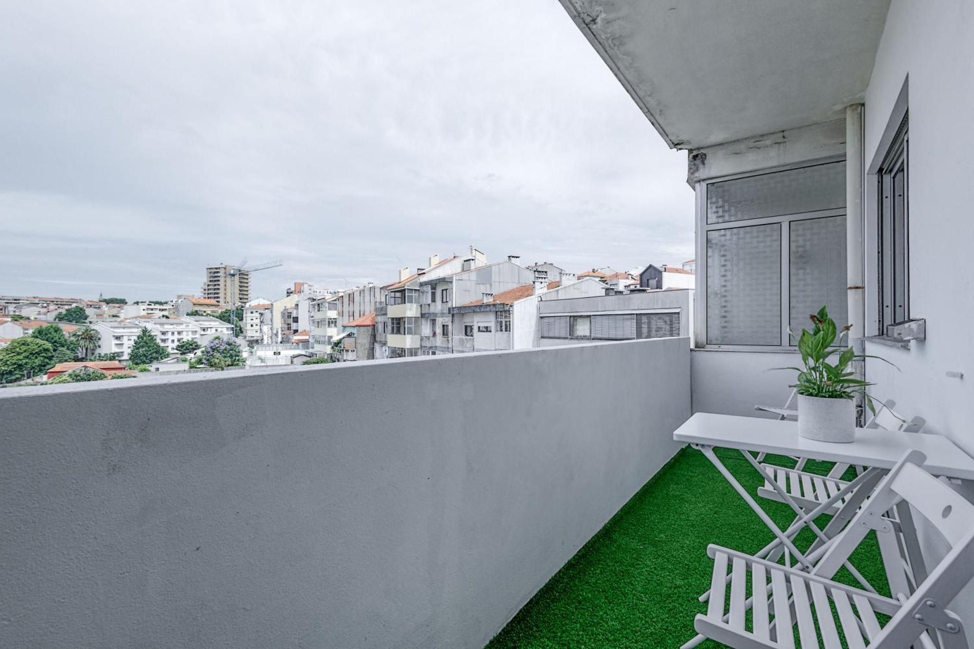 Travel & Live Fernao Magalhaes Apartment Porto Exterior photo